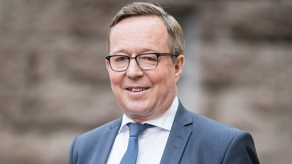 Kuvassa ministeri Lintilä