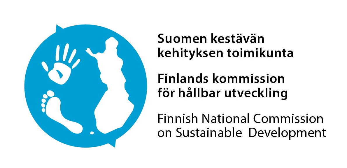 Kestävän kehityksen toimikunnan logo. Kuvassa on Suomen kartta, jalanjälki ja kädenjälki.